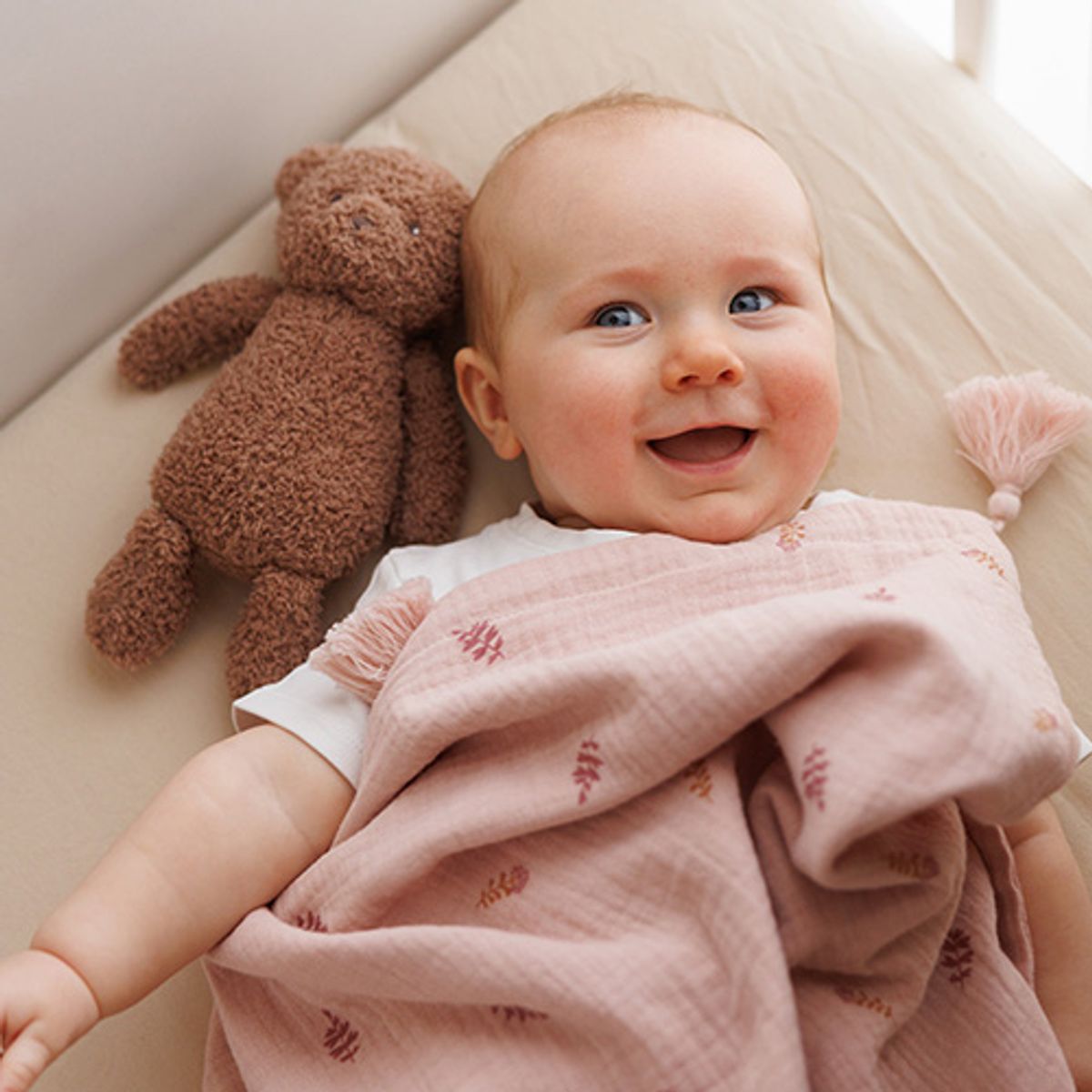 Babyono | Babyteppe i musselin | Rosa 75 x 100 cm